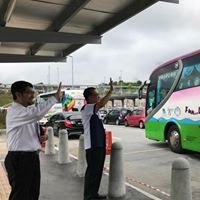 The Chairman of the 27th ACSIC Training Programme, Mr. Mohd Reza Mohd Hatta, together with the President/ CEO of CGC, YBhg. Datuk Mohd Zamree Mohd Ishak farewelling the delegates, who would be making their way to Melaka for the remainder of the programme