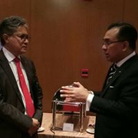 In a deep discussion before the launching ceremony: CGC Malaysia President/CEO Datuk Mohd Zamree Mohd Ishak with AmBank Group CEO Dato' Sulaiman Mohd Tahir