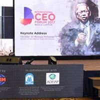 The Minister of International Trade and Industry delivering the keynote address at the International CEO Forum